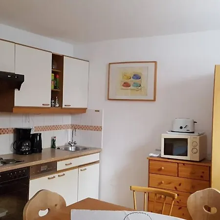 Helles Und Grosszuegiges Souterrain Apartamento