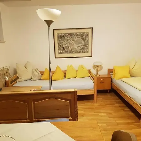 Helles Und Grosszuegiges Souterrain Apartman