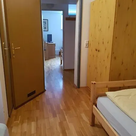 Helles Und Grosszuegiges Souterrain Apartment *